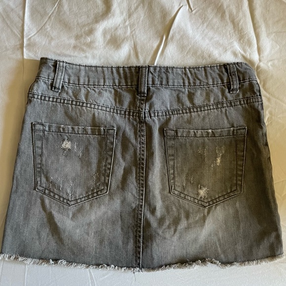 Denim skirt - Picture 2 of 3